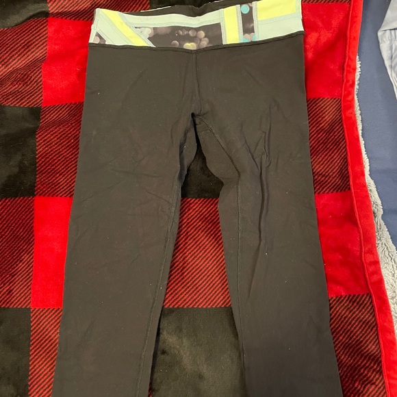 Girls Ivivva Leggings - Picture 2 of 3